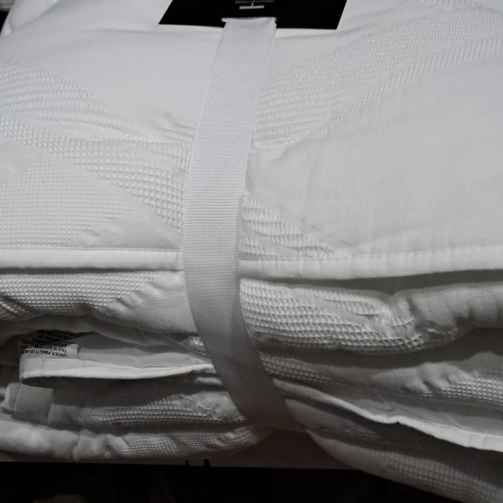 Luxury Hotel Tevin King Comforter Mini Set